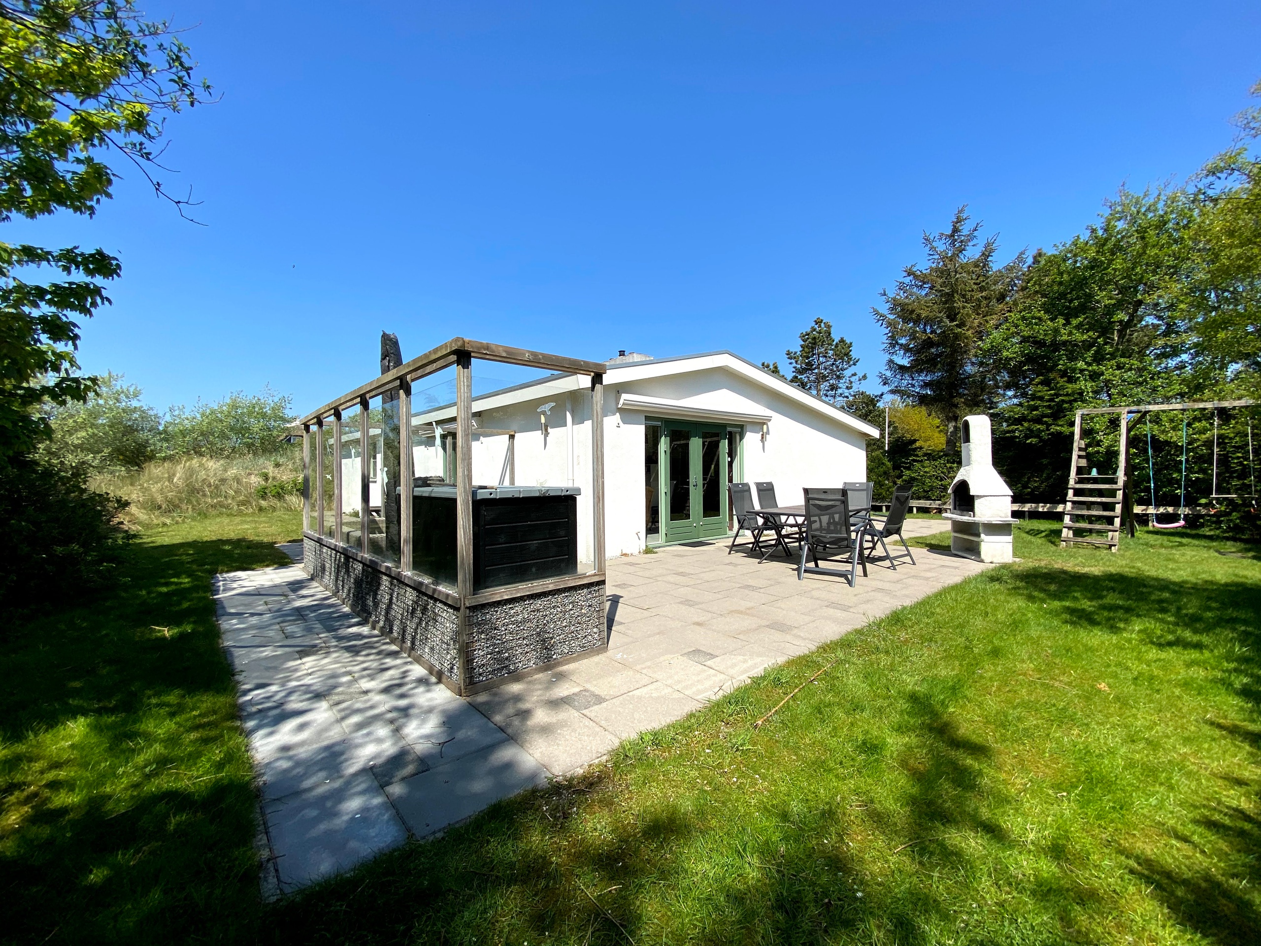 Ruime, sfeervolle bungalow tussen het dorp en het strand