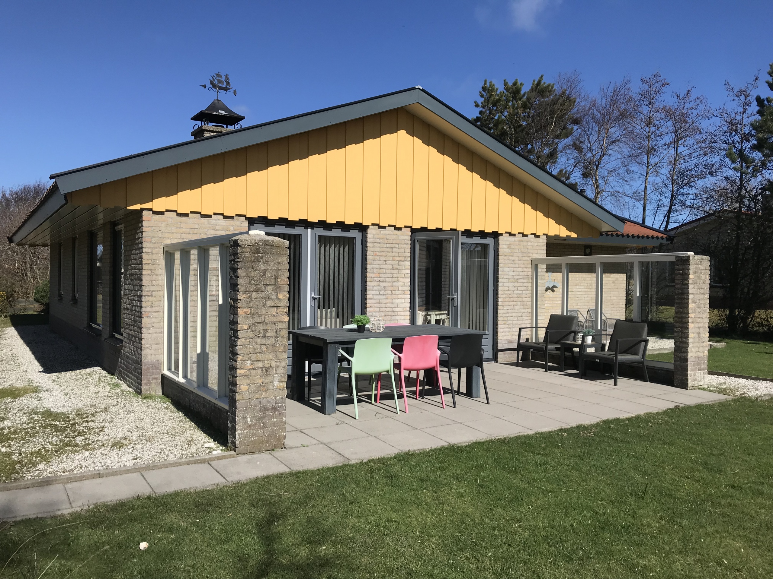 Veel privacy op vlakbij het bos, de duinen, het strand en de zee