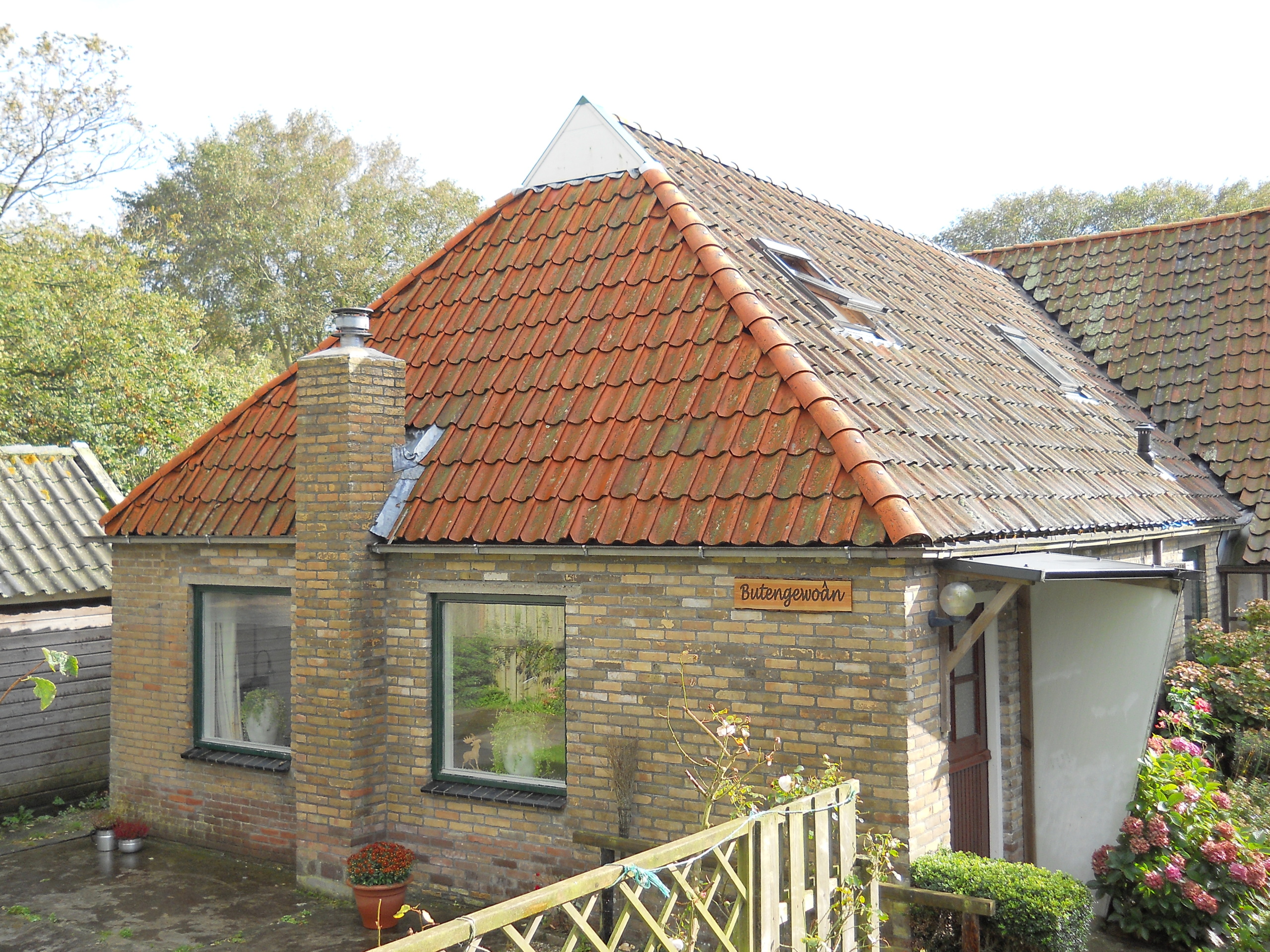 Apartment with a beautiful view over the countryside and the Waddenzeedijk