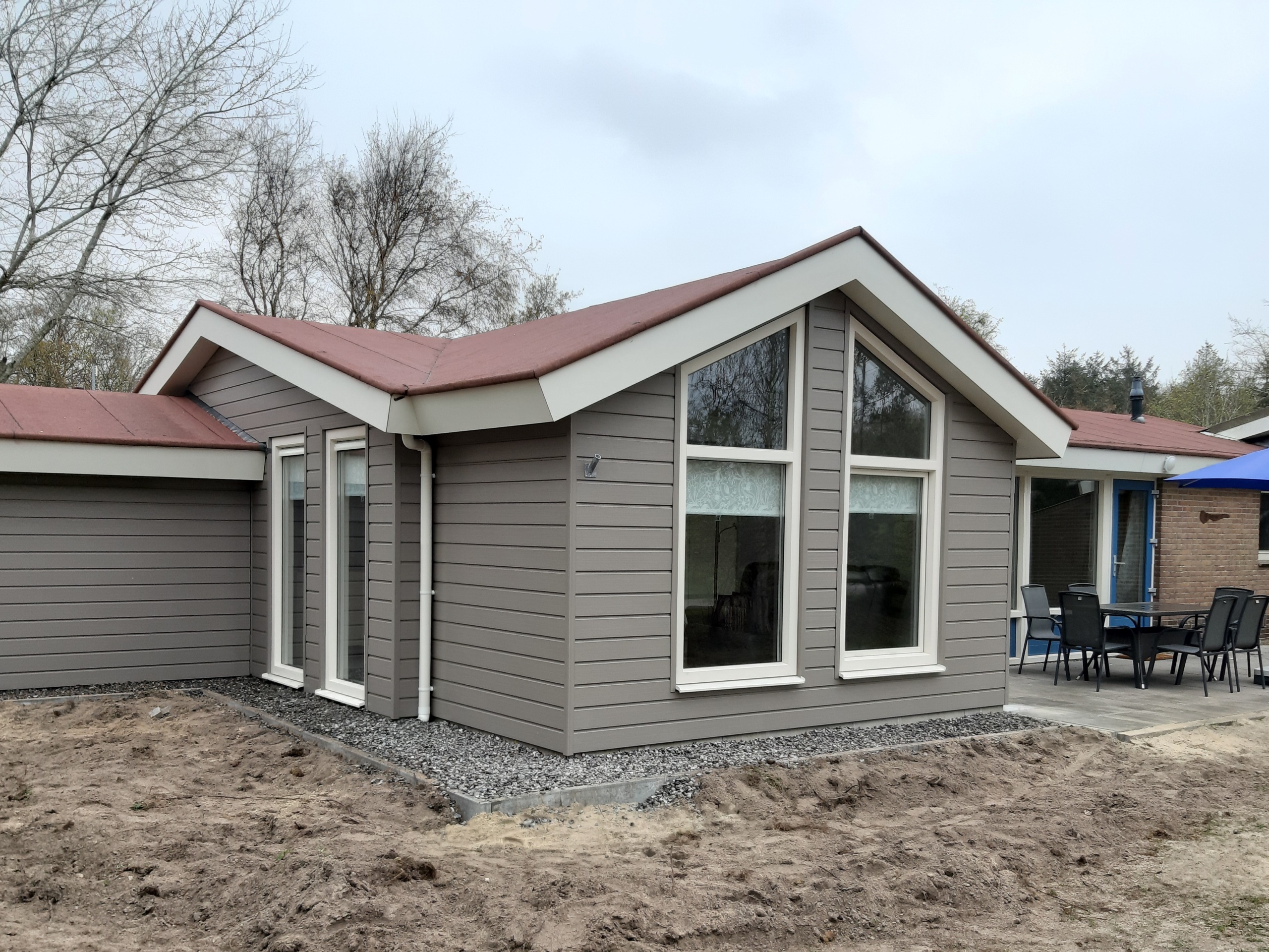 Compleet vernieuwde, moderne en luxe vakantiebungalow